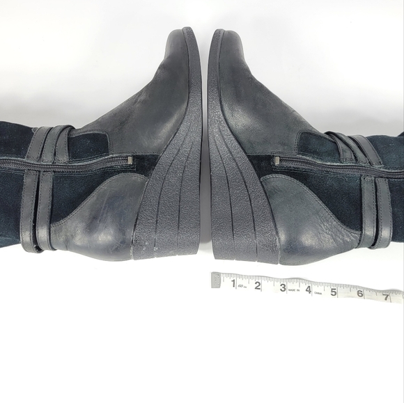 UGG Waterproof Heels Boots #594 Size 9 - Picture 7 of 16